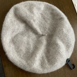 🆕 Cozy Beige Cashmere Beret